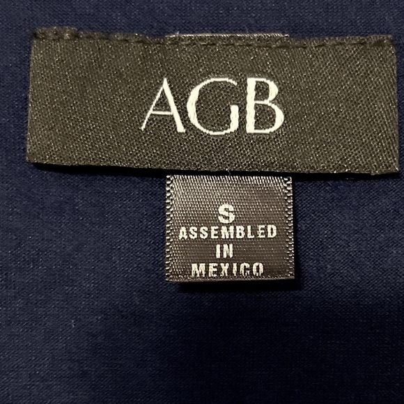 AGB Peach and Navy Patterned Poncho Blouse Top With Tank Lining Size Small - Picture 5 of 7